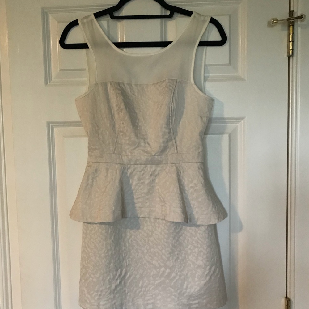 Silence + Noise Jacquard Peplum Pencil Dress - Picture 3 of 5